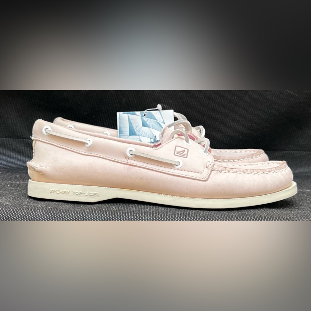 Woman’s Sperry Top Sider Pink  Size 8 (dead Stock)
